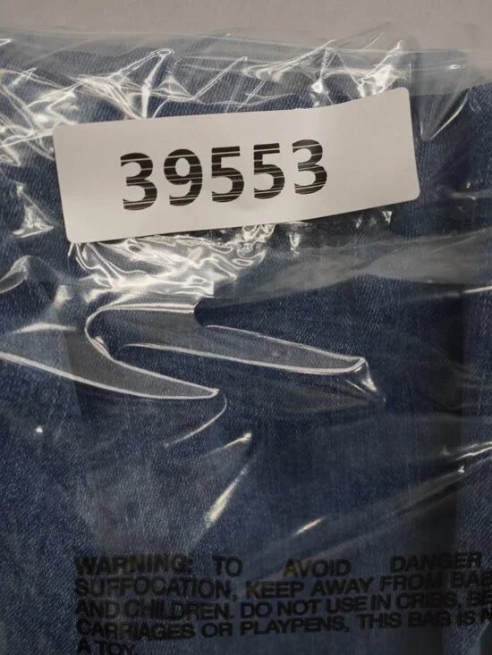 MOTHER The Pixie Insider Ankle Jeans in Group Bathing Size 24 - Picture 16 of 16